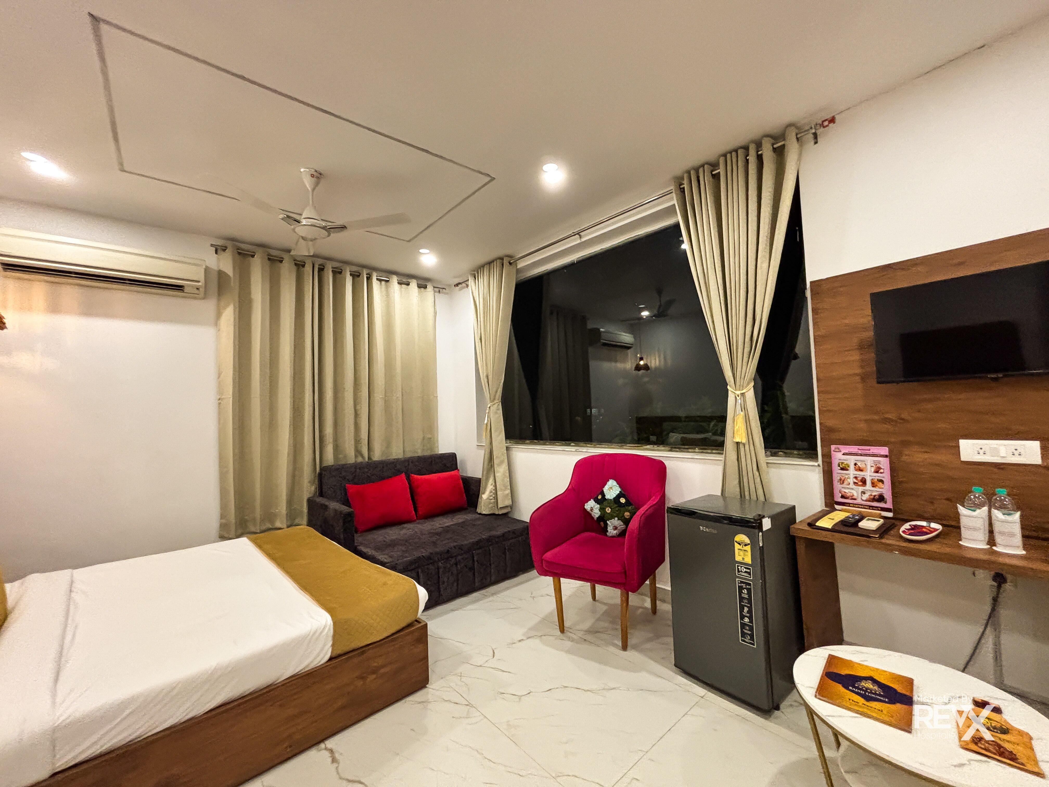 The Neeraj River Forest Resort Wellness Center Room