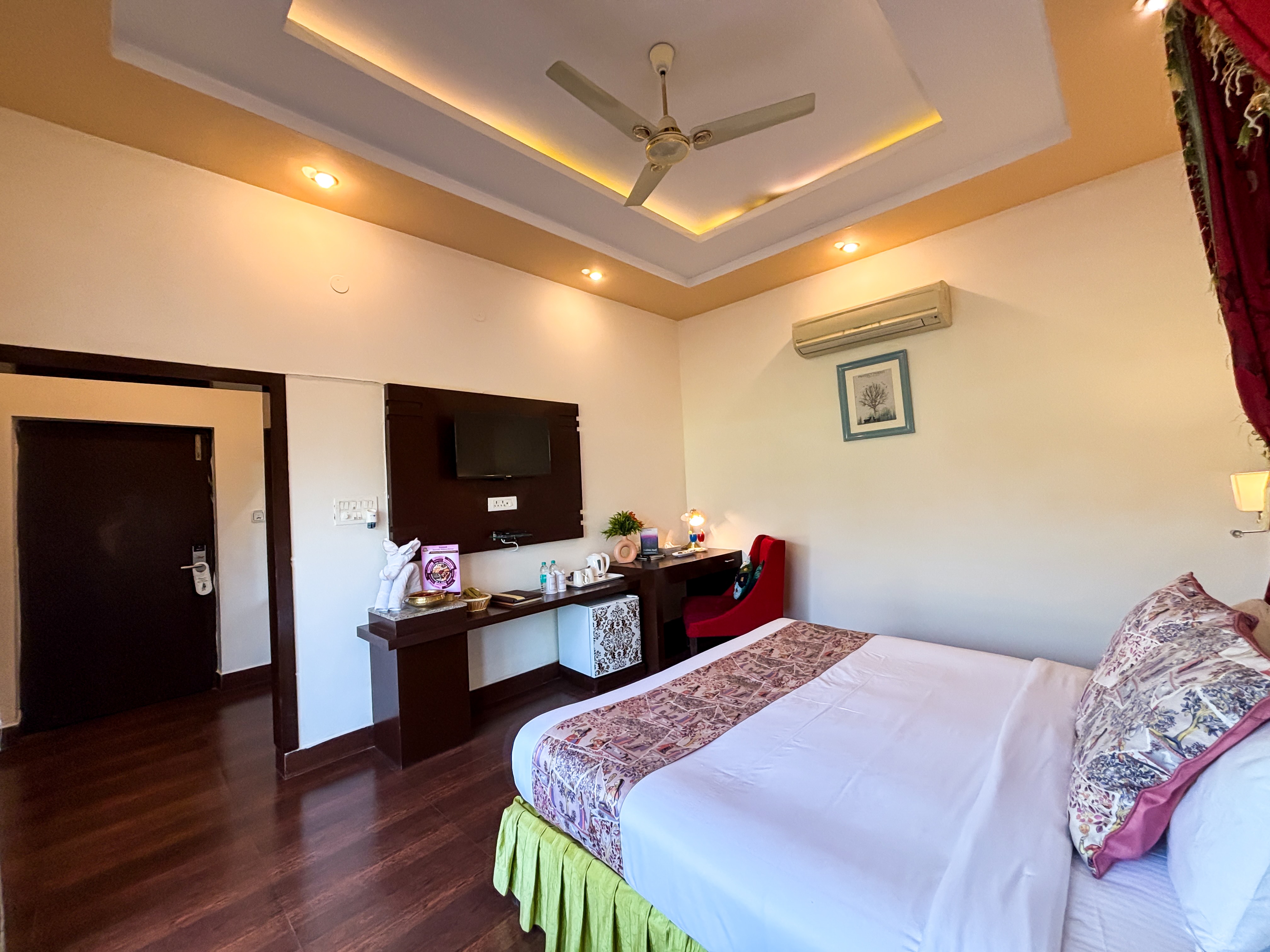 The Neeraj River Forest Resort Wellness Center Room