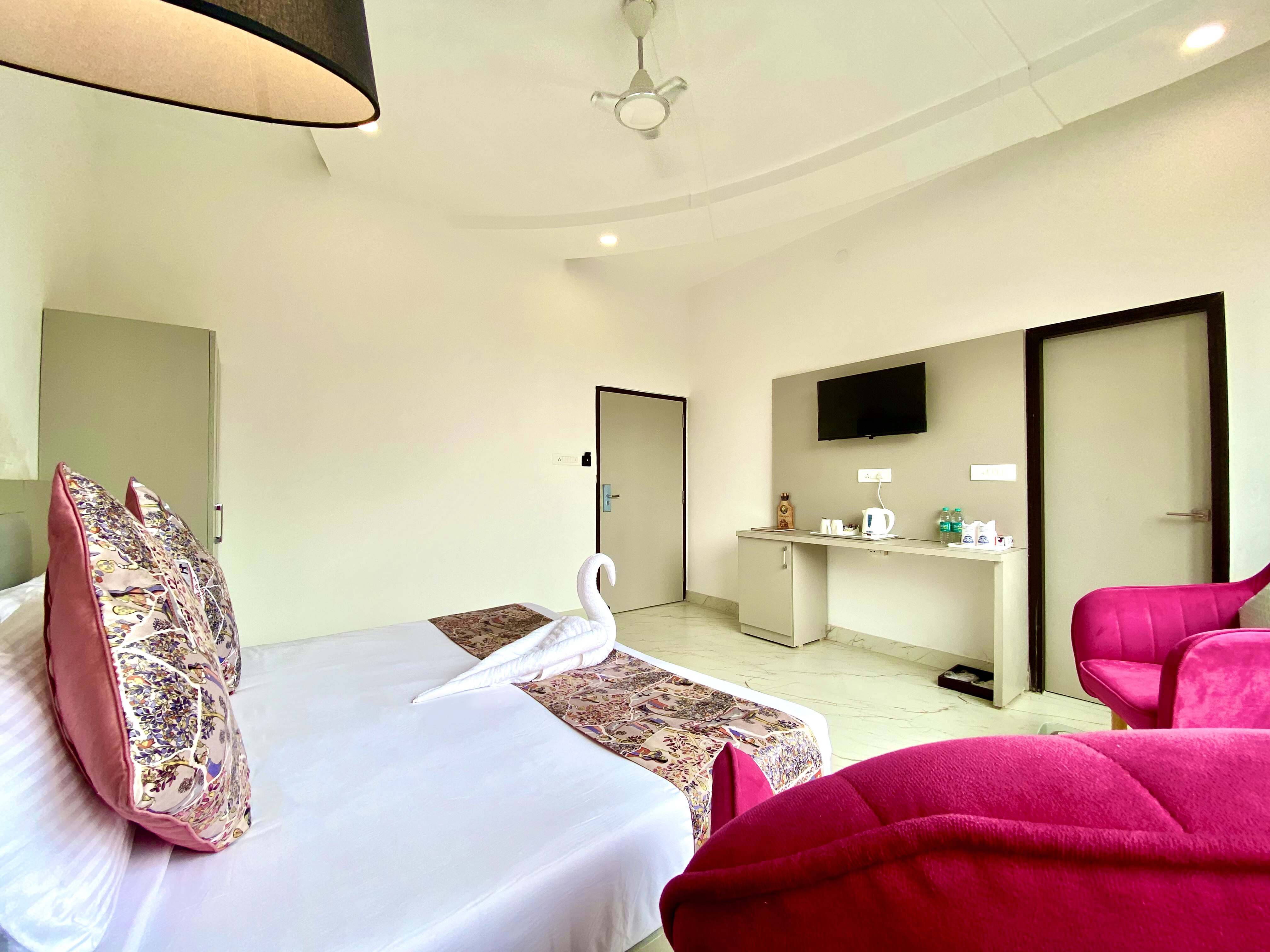 The Neeraj River Forest Resort Wellness Center Room