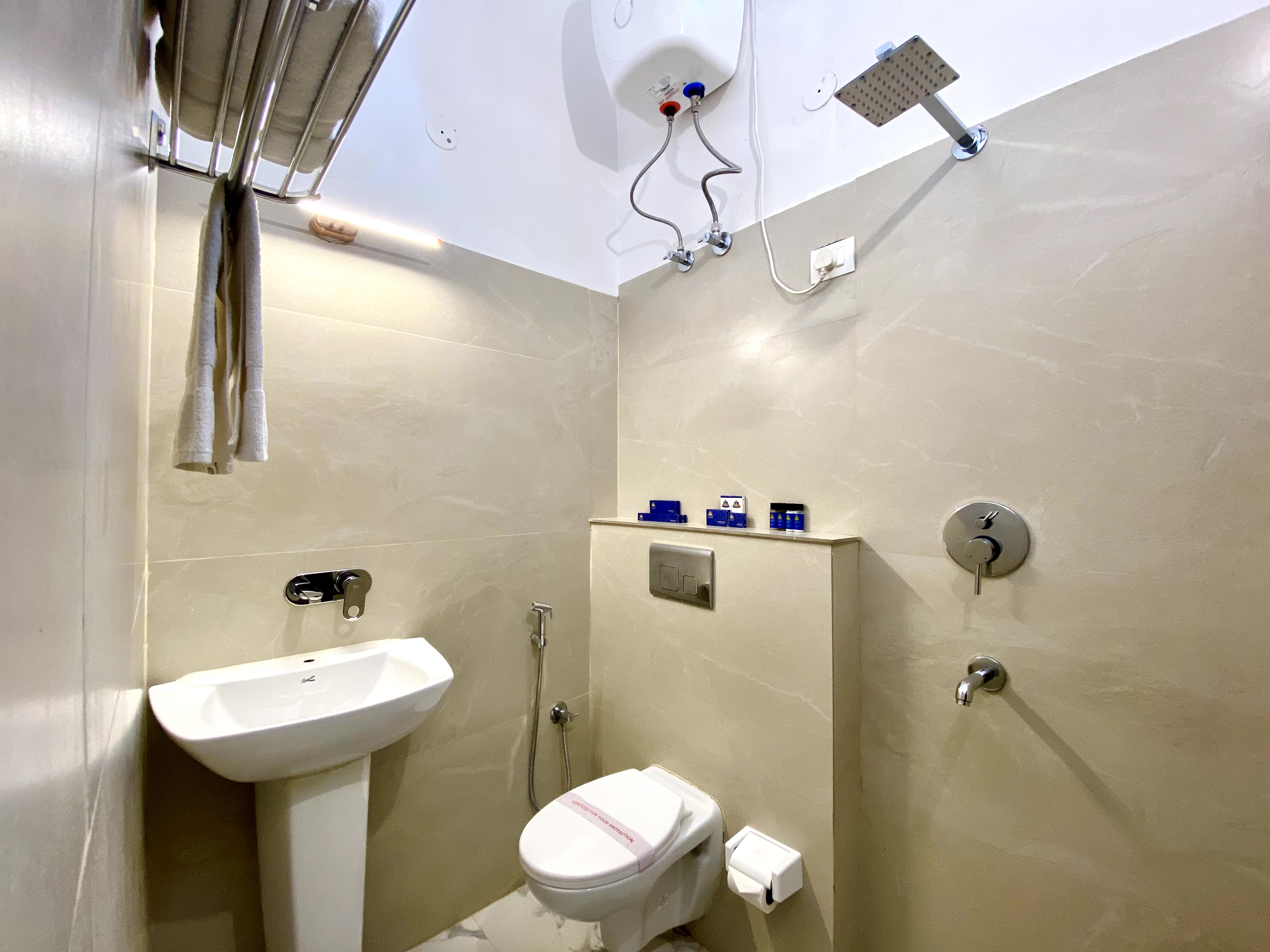 The Neeraj River Forest Resort Wellness Center Bathroom
