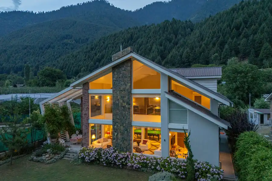 The Nestled North - Preng, Srinagar
