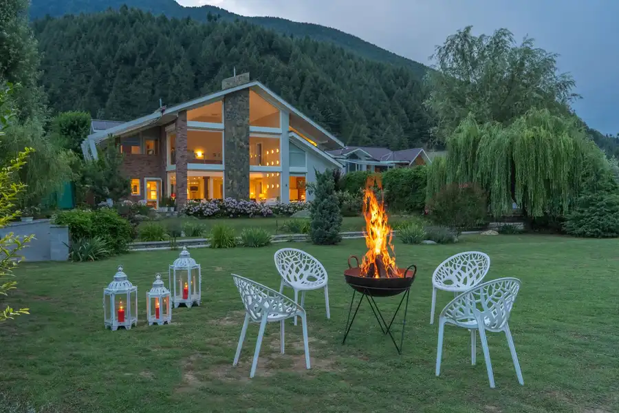 The Nestled North - Preng, Srinagar