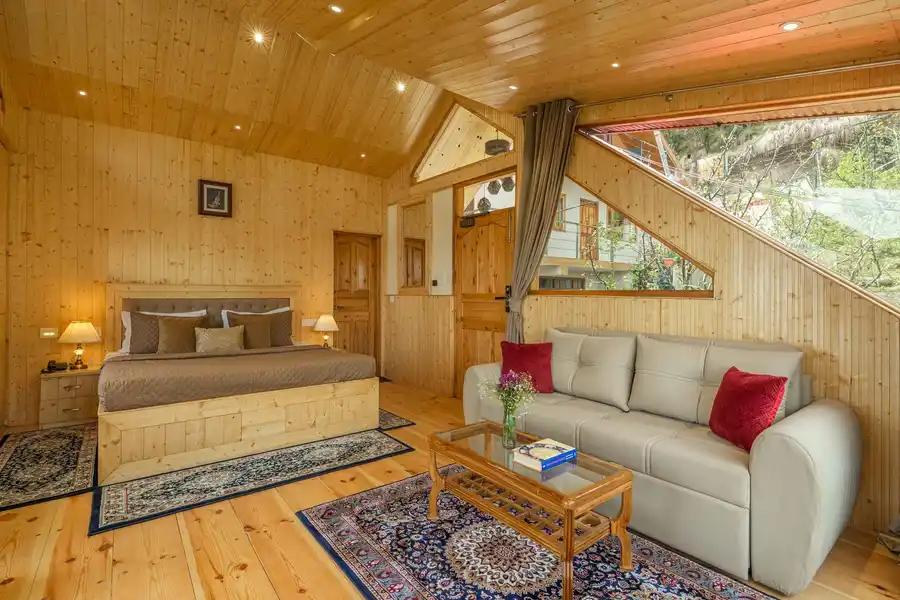 The Orchard Song- Chail with Jacuzzi, Shimla