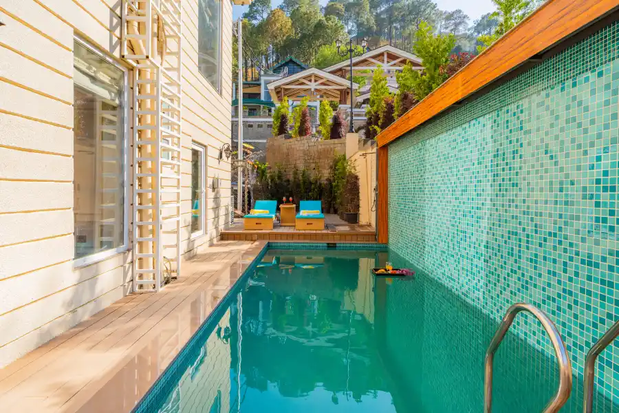 The Royce Lilly, Kasauli