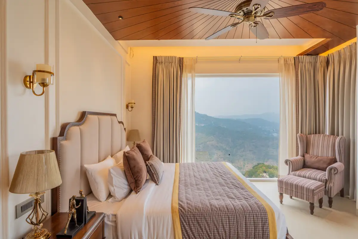 The Royce Lilly, Kasauli