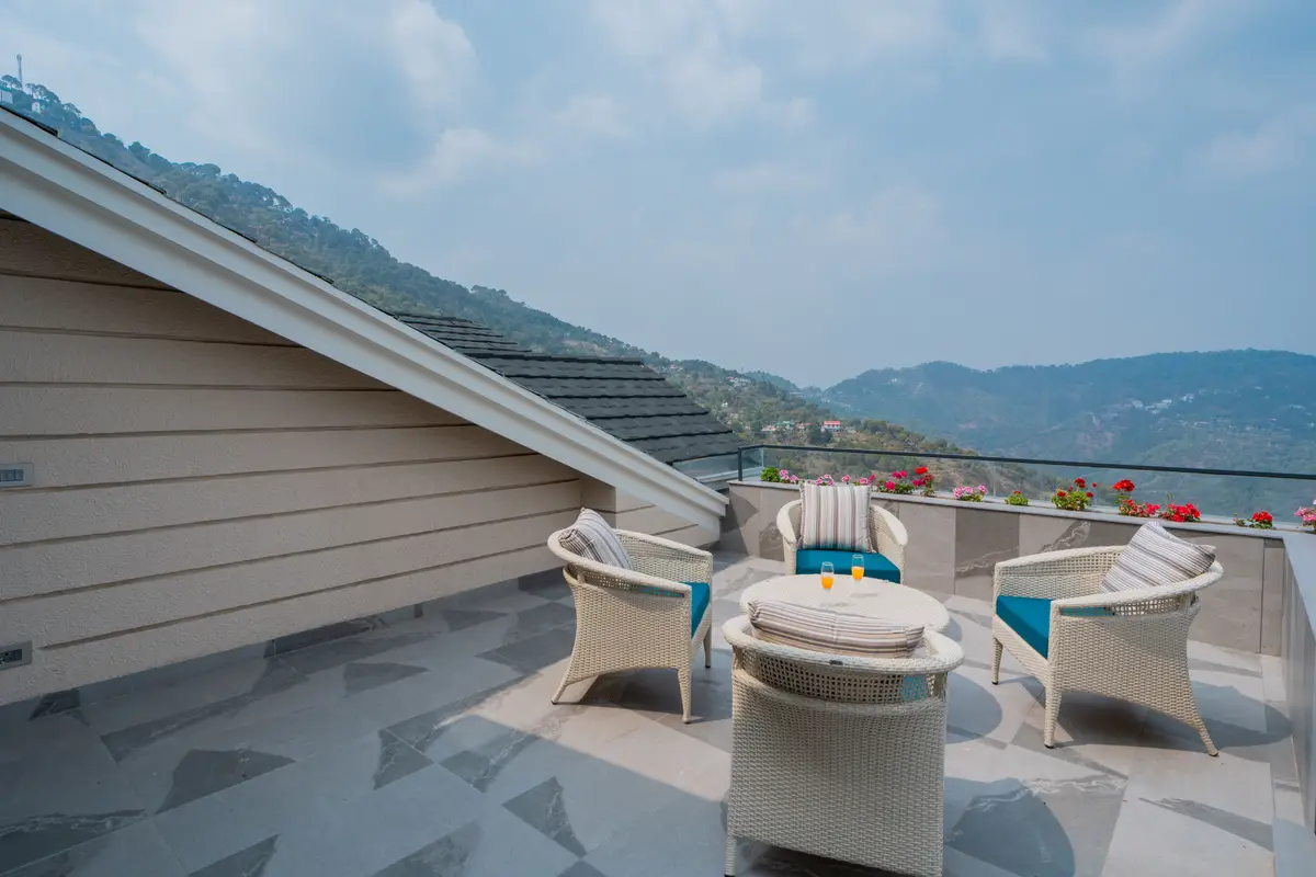 The Royce Rose, Kasauli