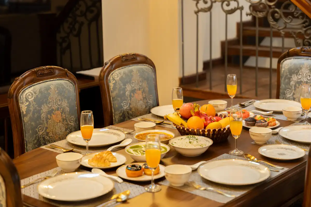 The Royce Rose, Kasauli