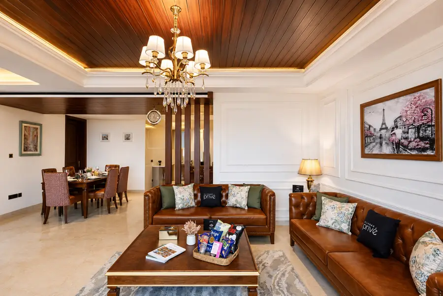 The Royce Silver Oak Opal, Kasauli