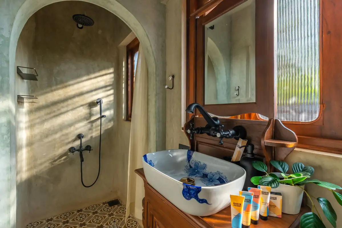 Bathrooms — The Secret Garden - Assagao, Goa