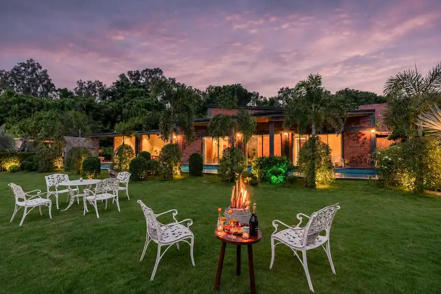 The Seven Acres W/ Private Pool & Jacuzzi, Chandigarh