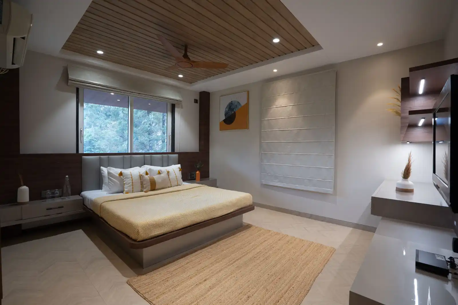 The White Canopy, Panchgani