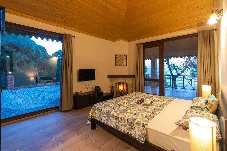 The Winter Line W/ Outdoor Pvt Pool, Kasauli