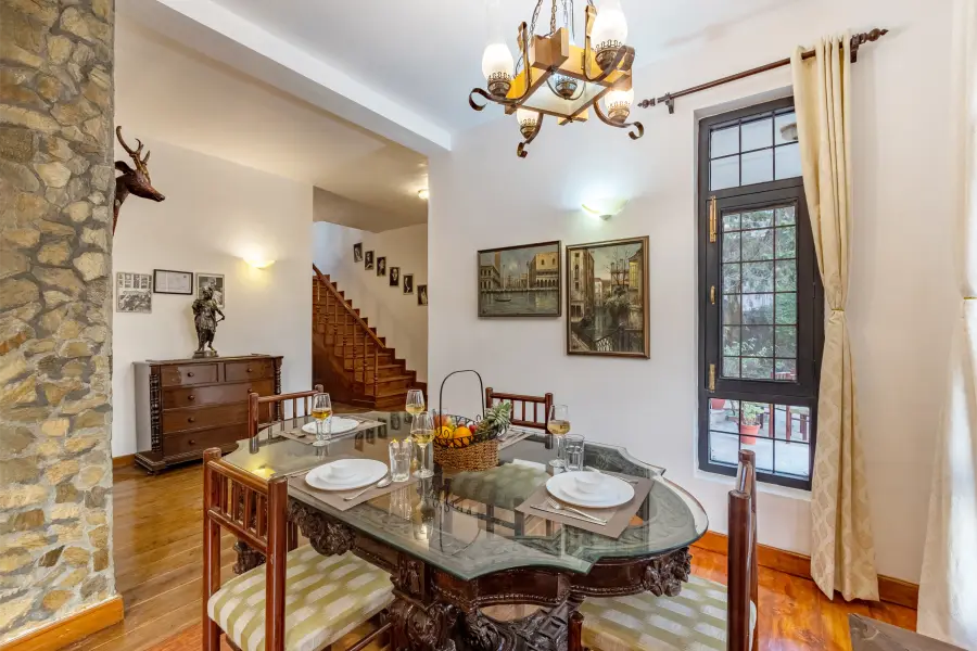 Thistle House, Bhimtal