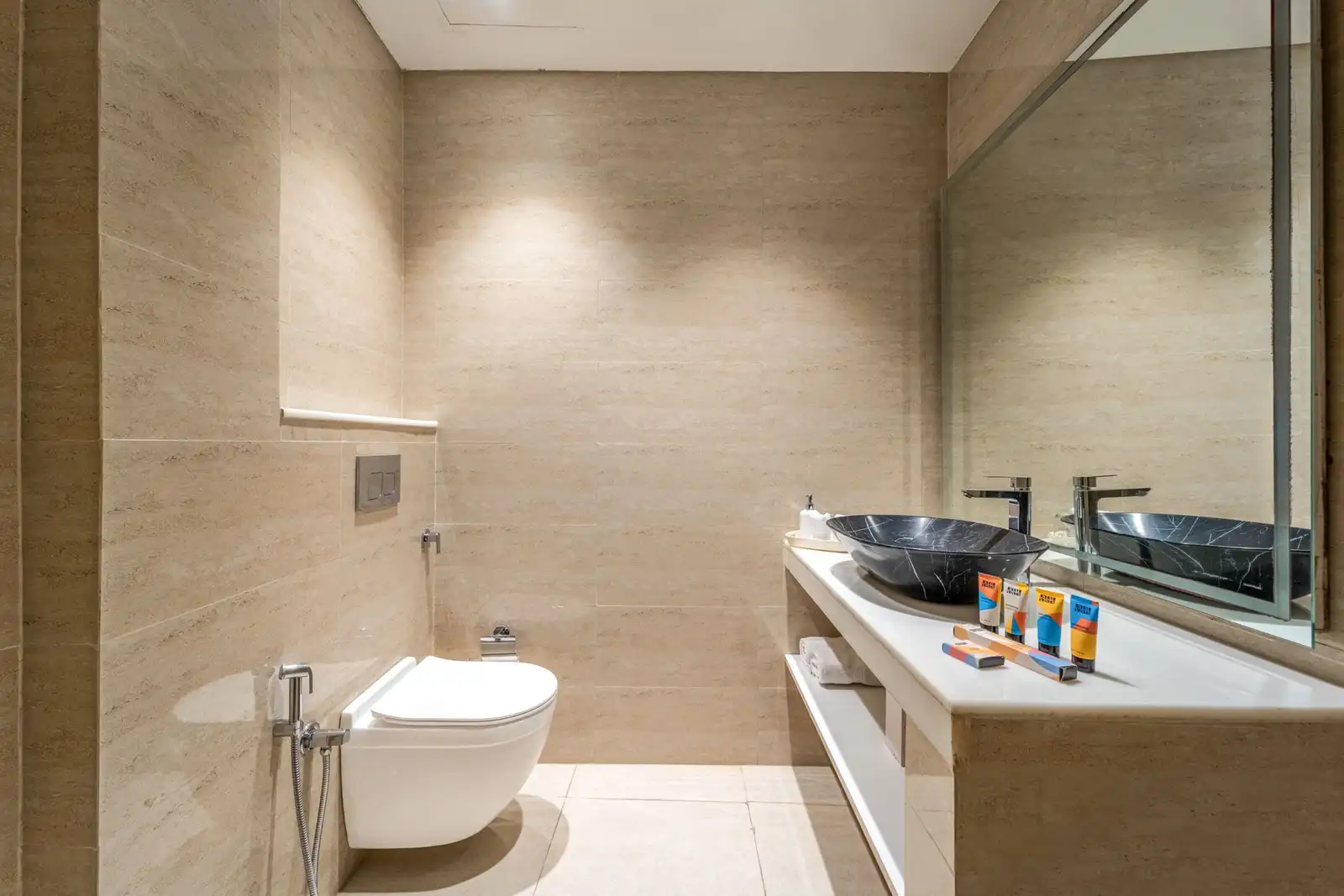 Tirtham Ivory Home W/ Jacuzzi, Dharamshala