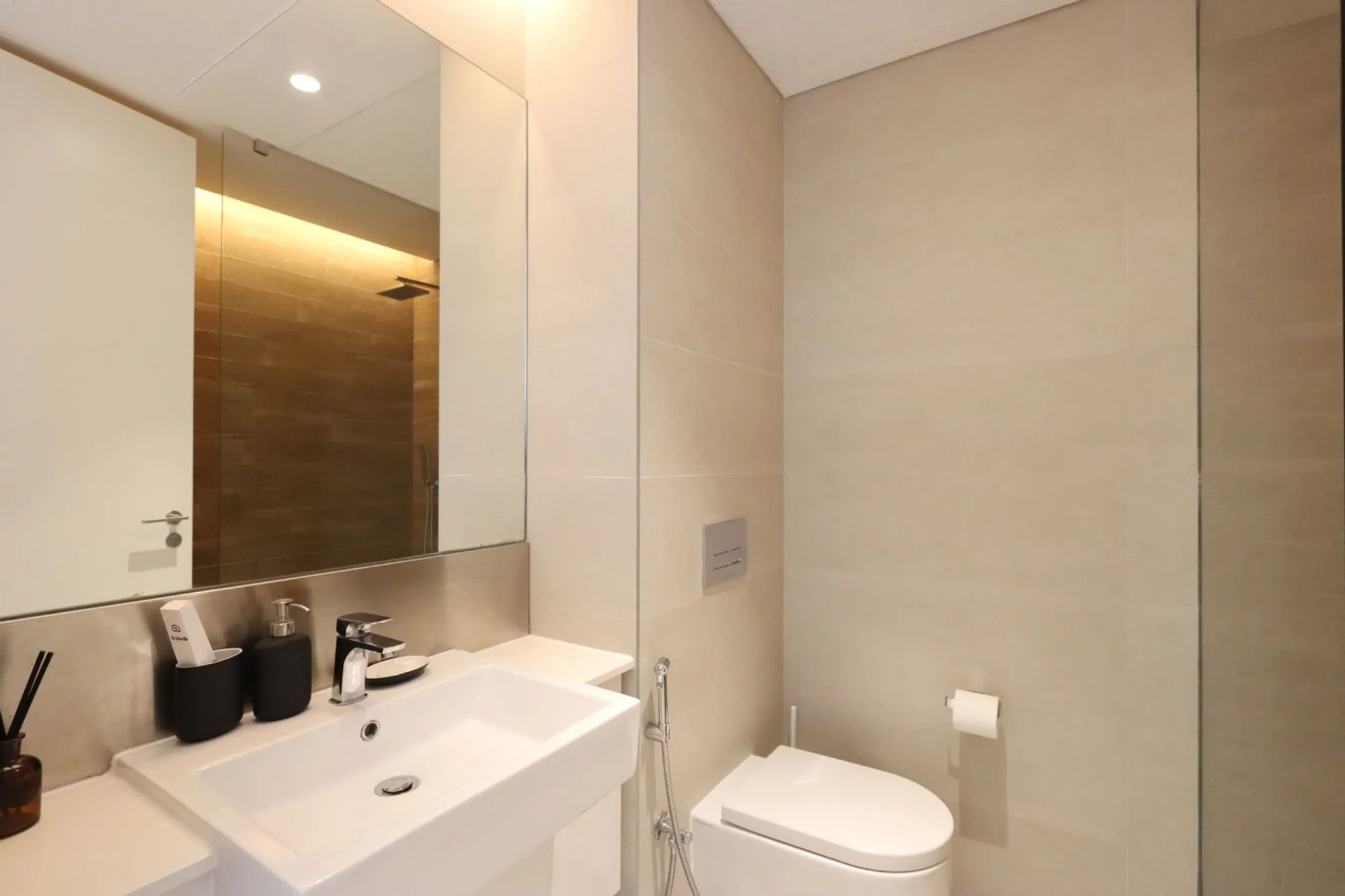 Tranquil 2BR in Bluewaters, Dubai