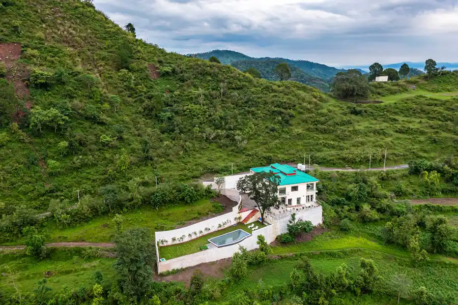 Tranquil @ Cedar Haven - Nahan W/Outdoor Infinity Pool, Kasauli