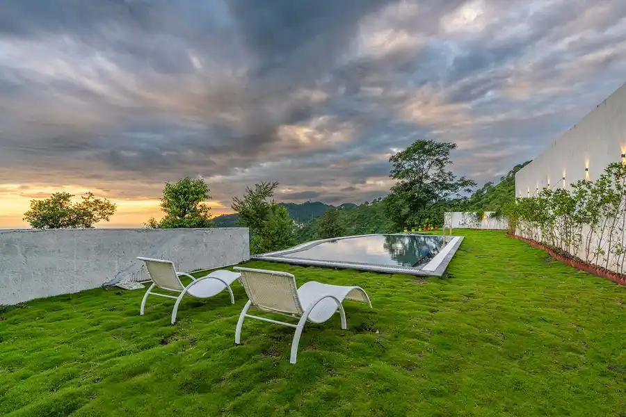 Tranquil @ Cedar Haven - Nahan W/Outdoor Infinity Pool, Kasauli