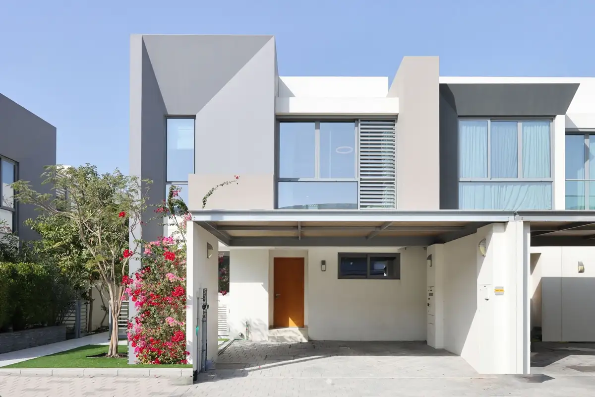 Tranquil Family Home, 4BR with Maid's Room, Dubai