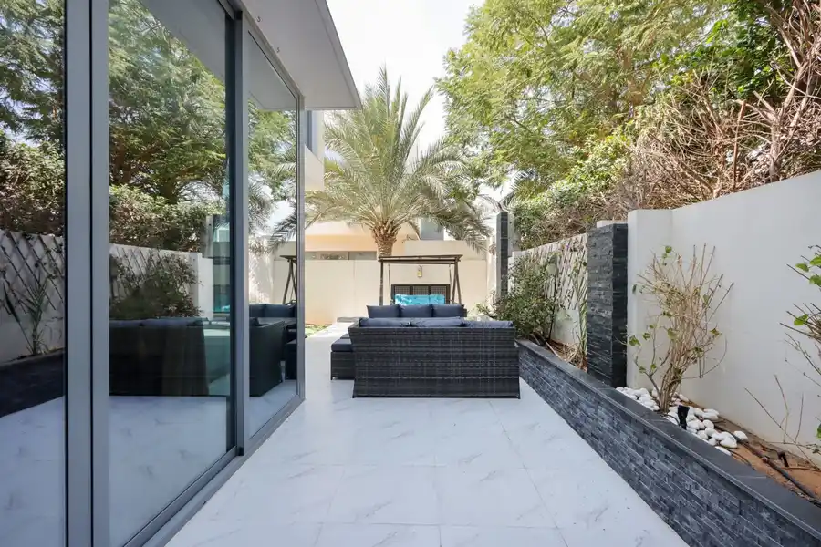 Tranquil Family Home, 4BR with Maid's Room, Dubai