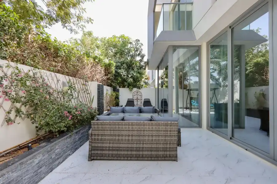 Tranquil Family Home, 4BR with Maid's Room, Dubai