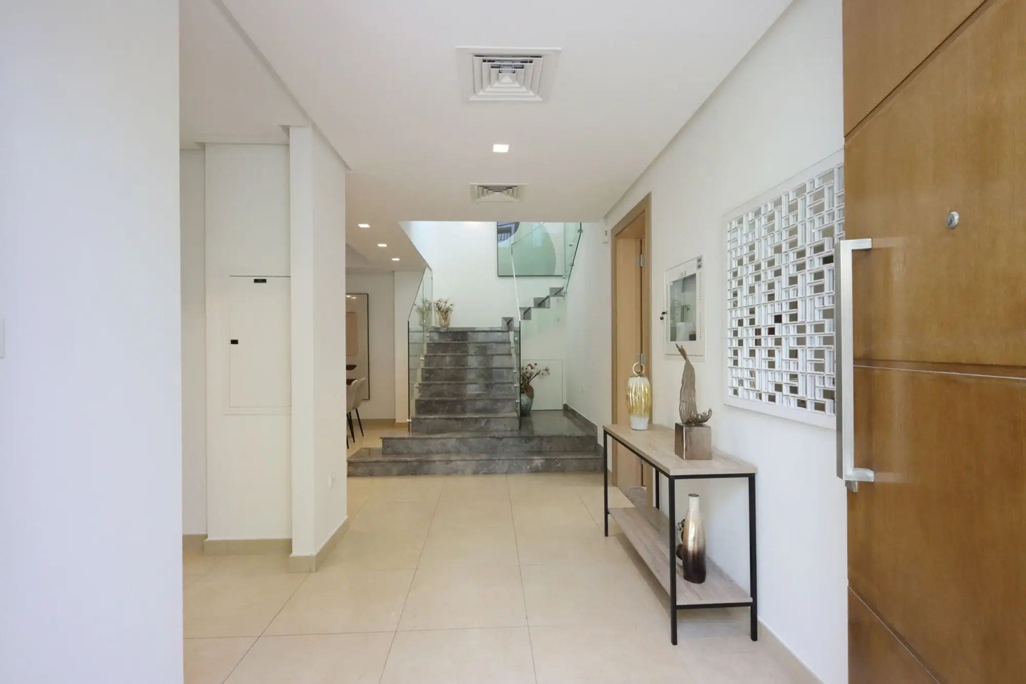 Tranquil Family Home, 4BR with Maid's Room, Dubai