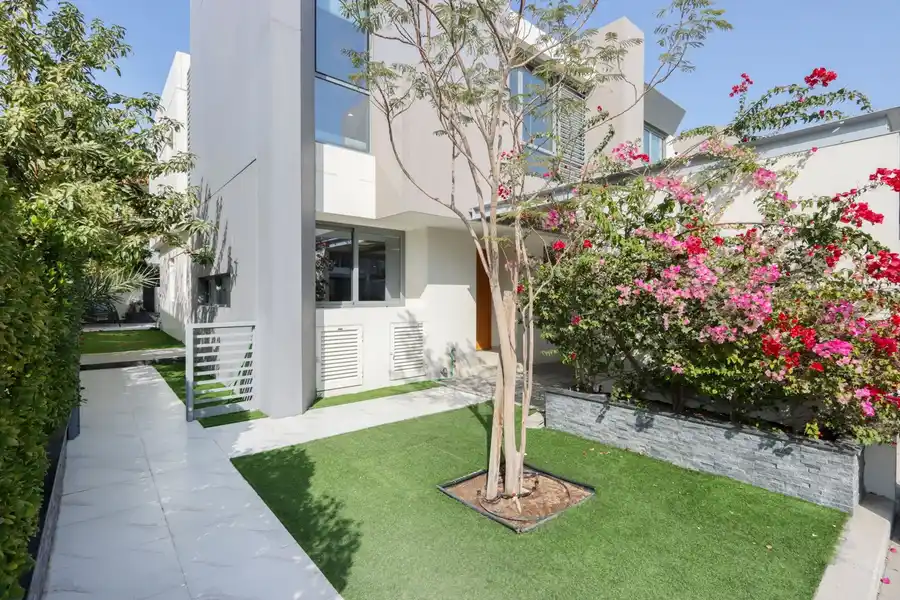 Tranquil Family Home, 4BR with Maid's Room, Dubai