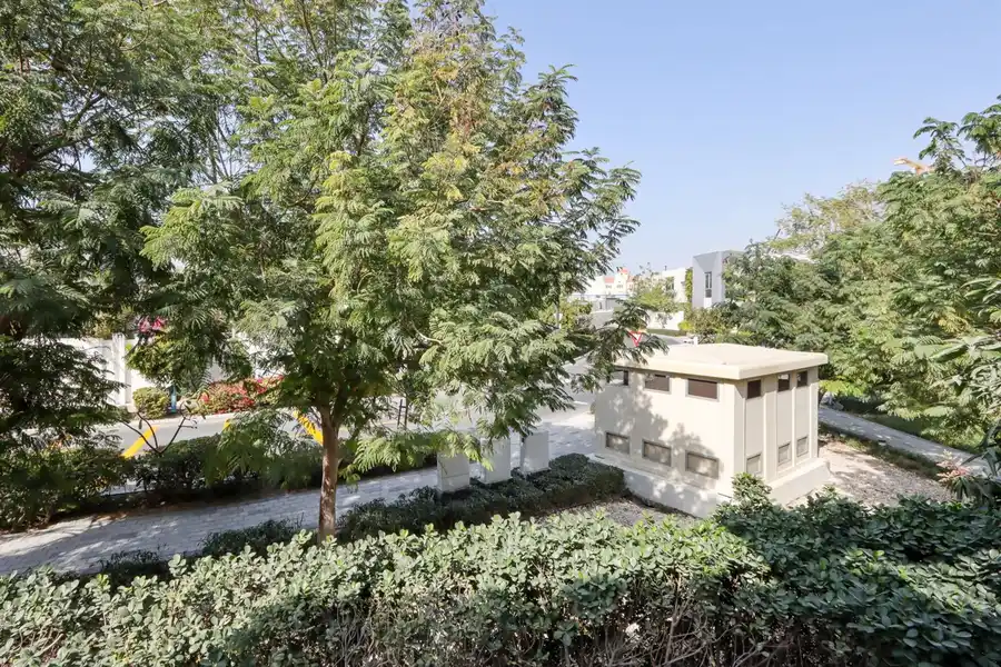 Tranquil Family Home, 4BR with Maid's Room, Dubai