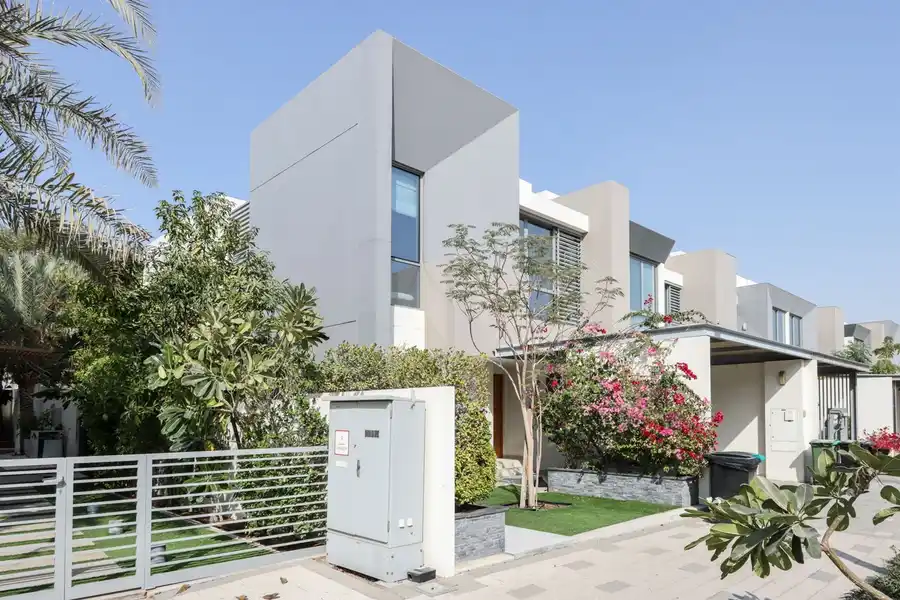 Tranquil Family Home, 4BR with Maid's Room, Dubai