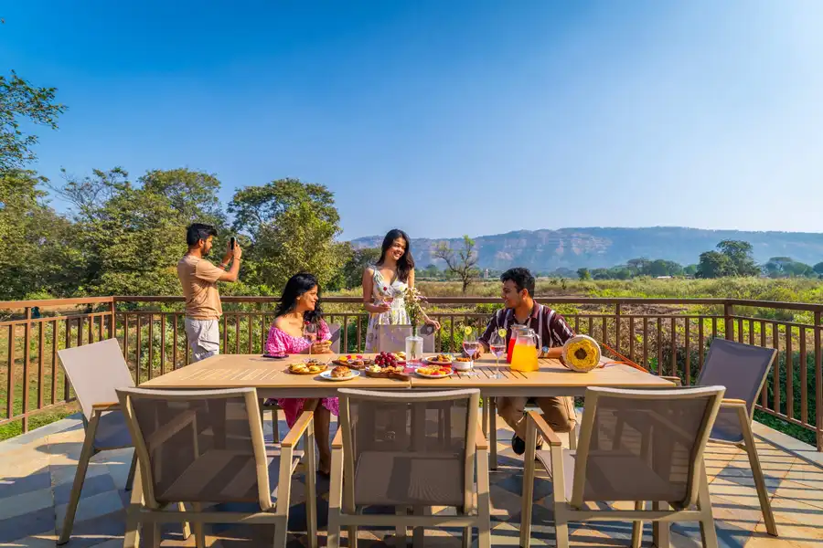 Truntum, Karjat