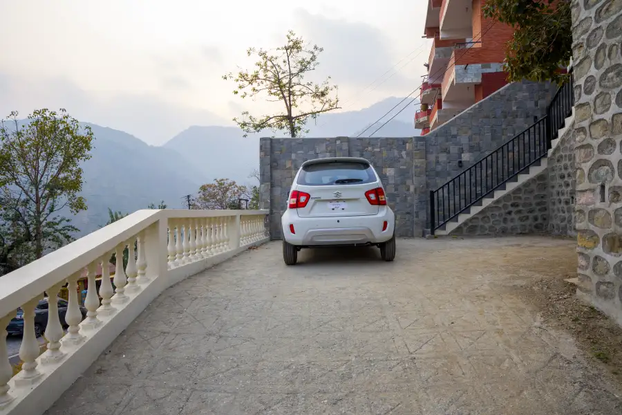 Twin Chalets, Nainital