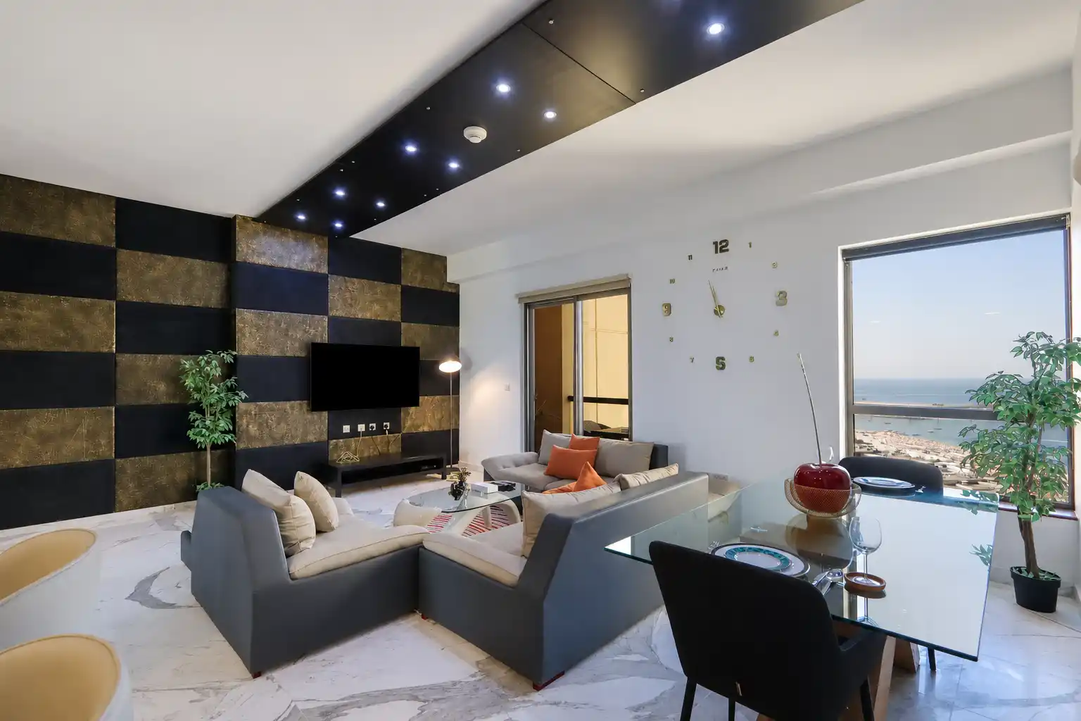 Upgraded 1B with Beach Access and Ain Dubai Views, Dubai
