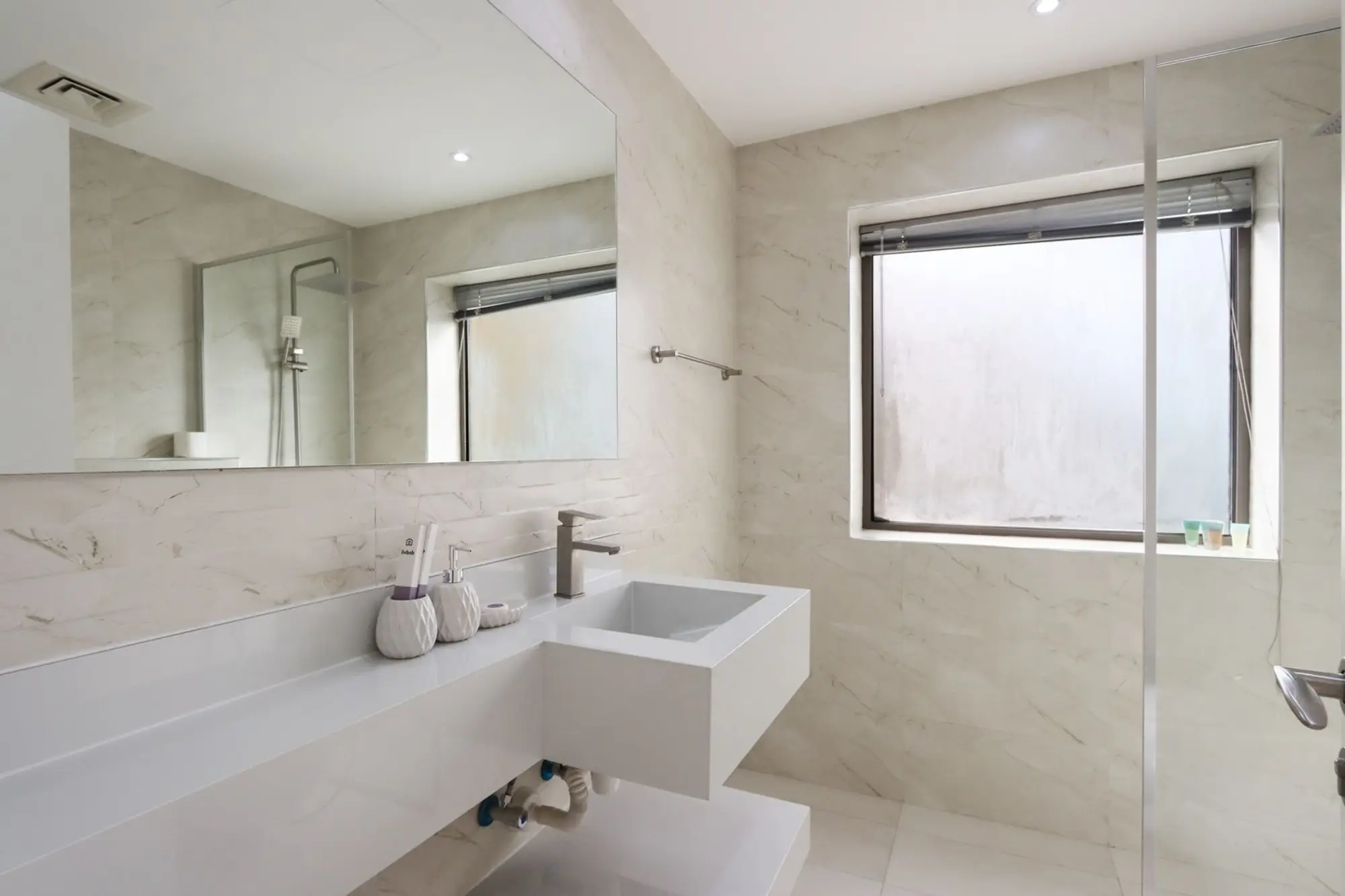 Upgraded 1BHK with Stunning Marina Views, Dubai