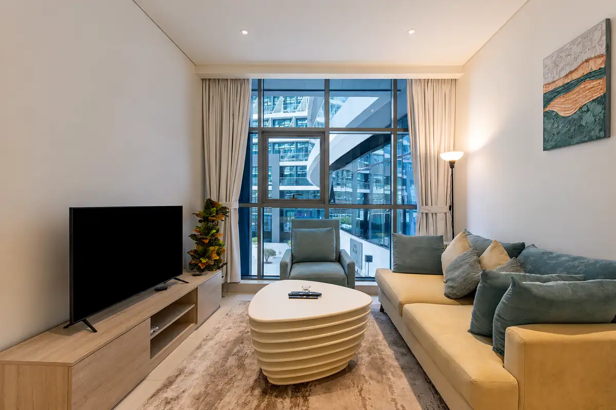 Upgraded 1BR with Balcony,Near Nakheel Mall, Dubai