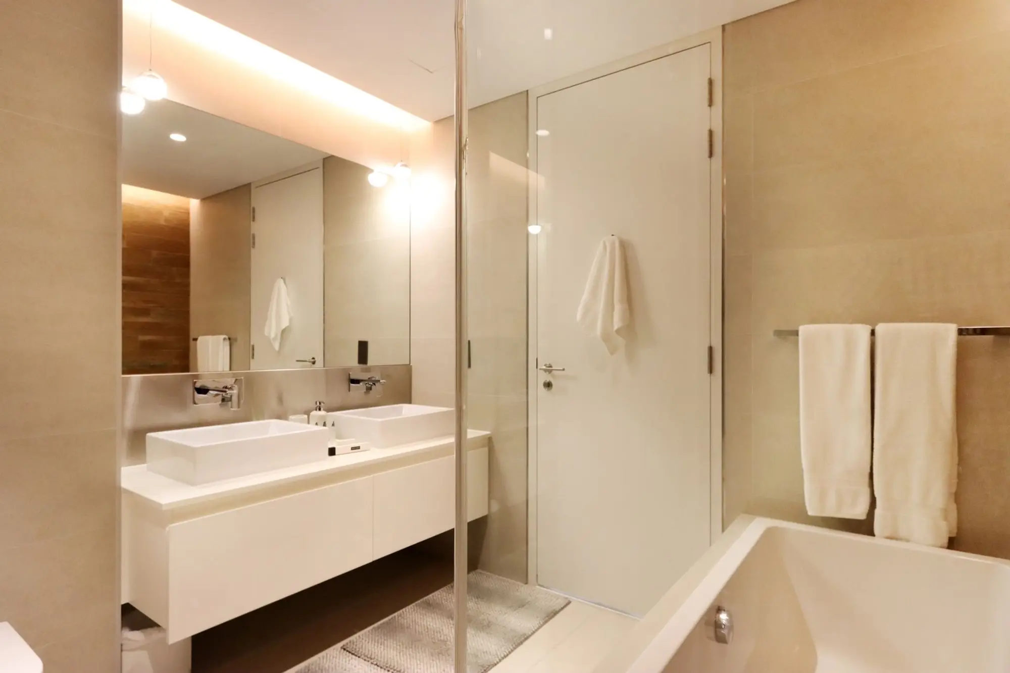 Upgraded 2BR, Dubai