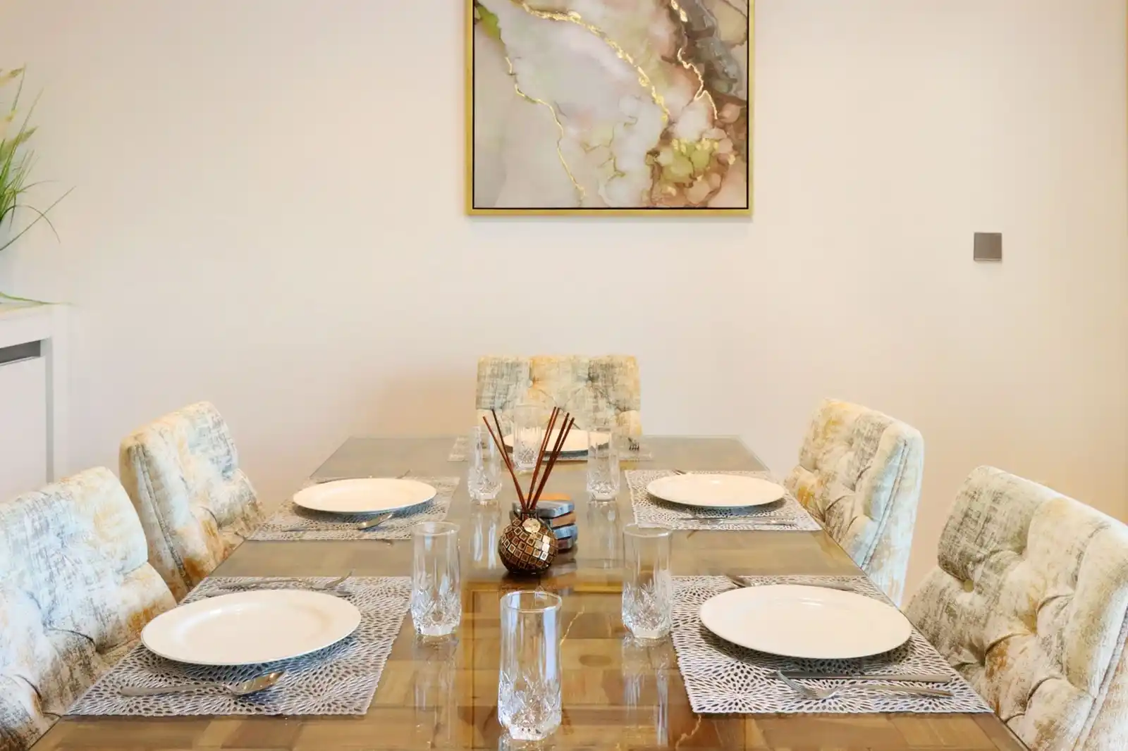 Upgraded 2BR, Dubai