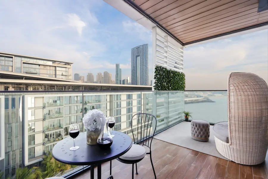 Upgraded 2BR + Maid's Room with Sea View, Dubai