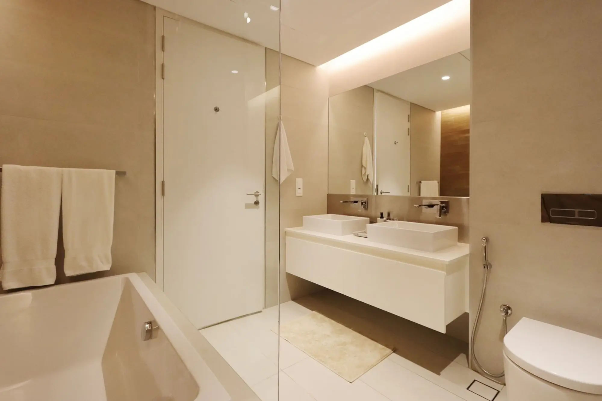 Upgraded 2BR + Maid's Room with Sea View, Dubai