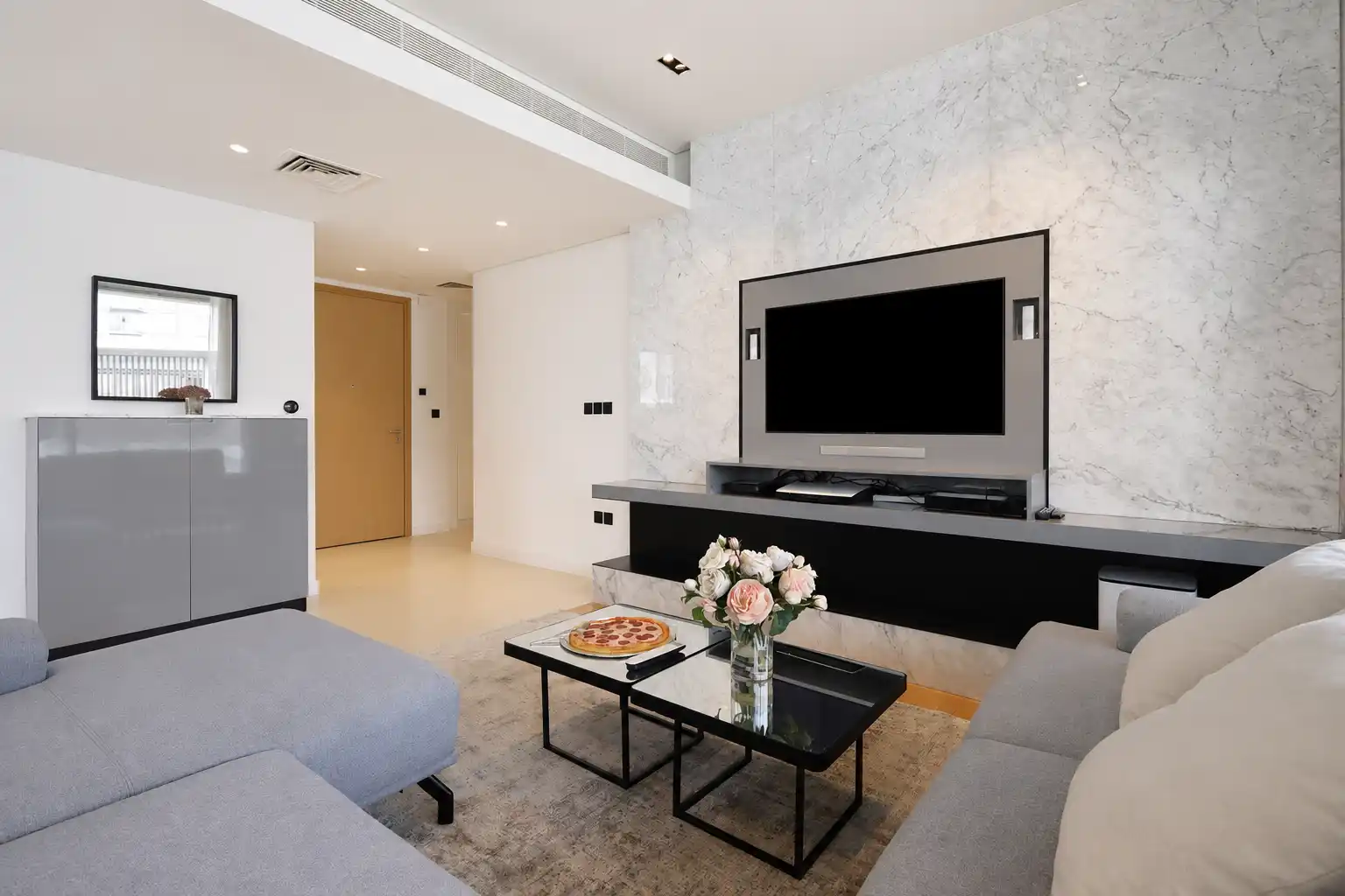 Upgraded 2BR + Maid's Room with Sea View, Dubai
