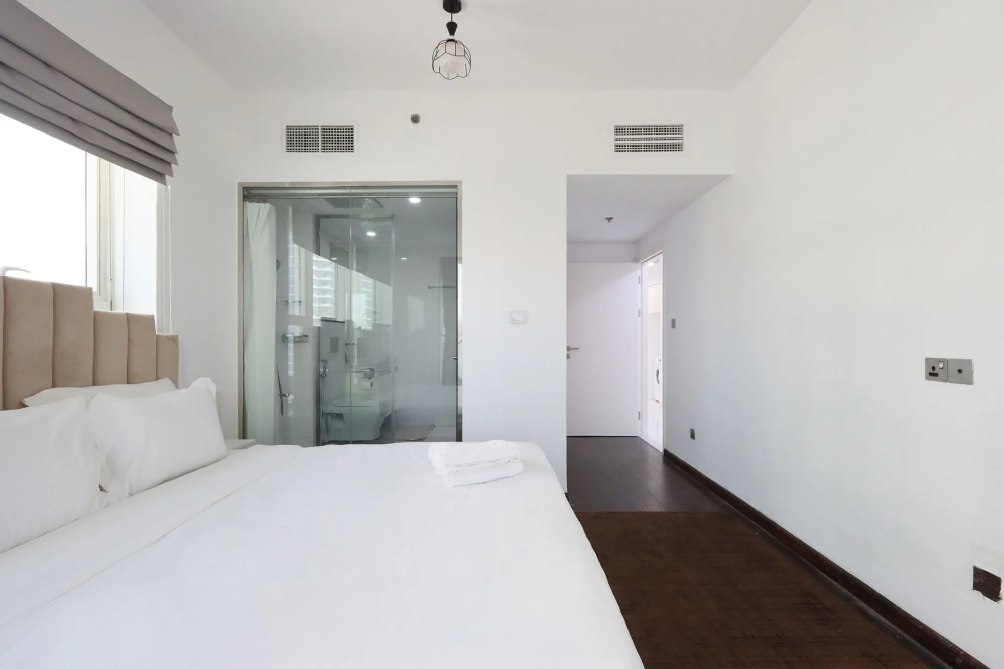 Upgraded 3B with Marina View, Near Promenade, Dubai
