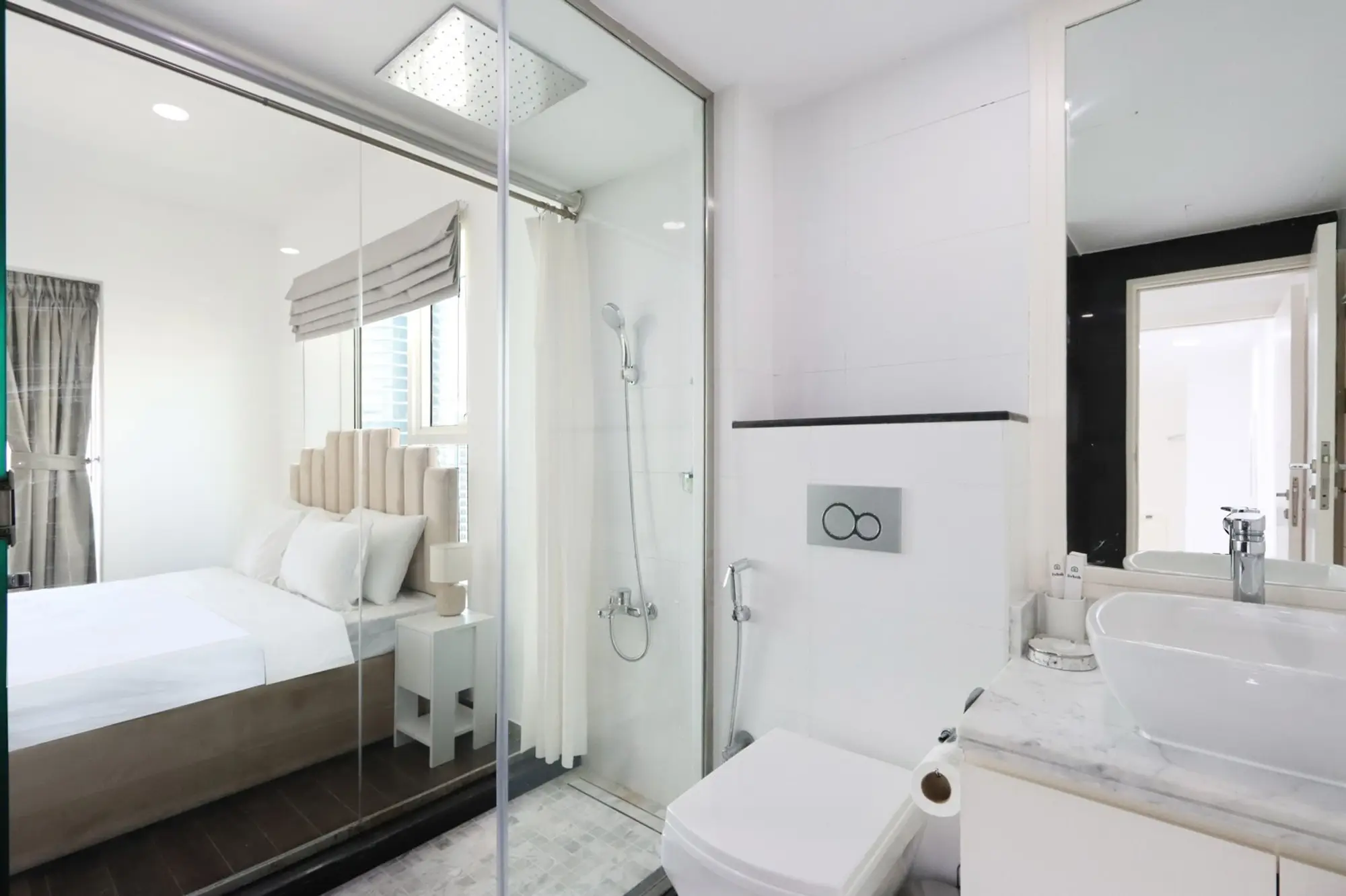 Upgraded 3B with Marina View, Near Promenade, Dubai