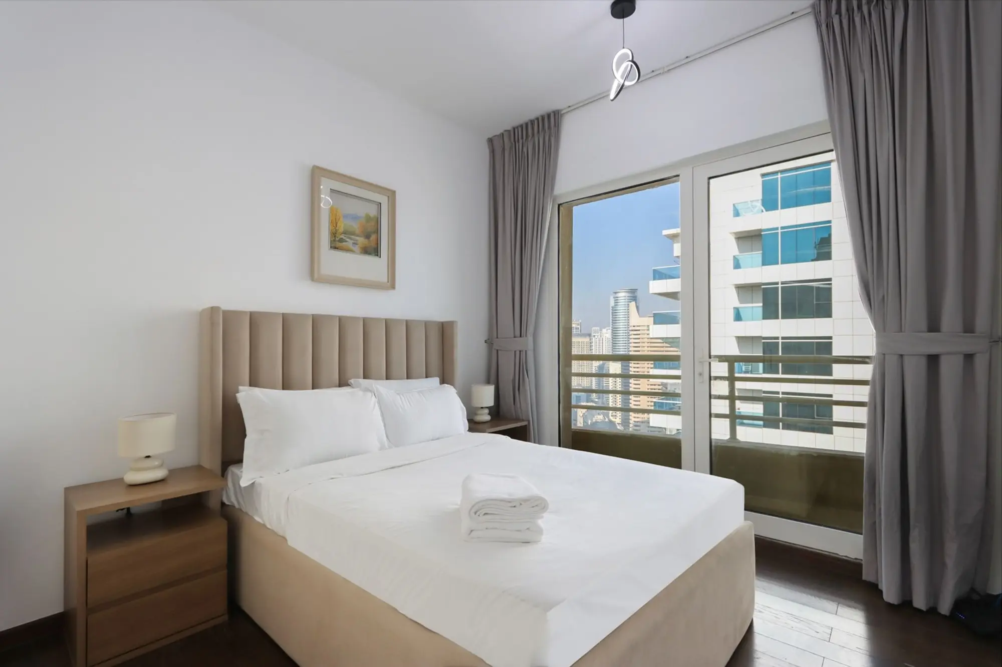 Upgraded 3B with Marina View, Near Promenade, Dubai