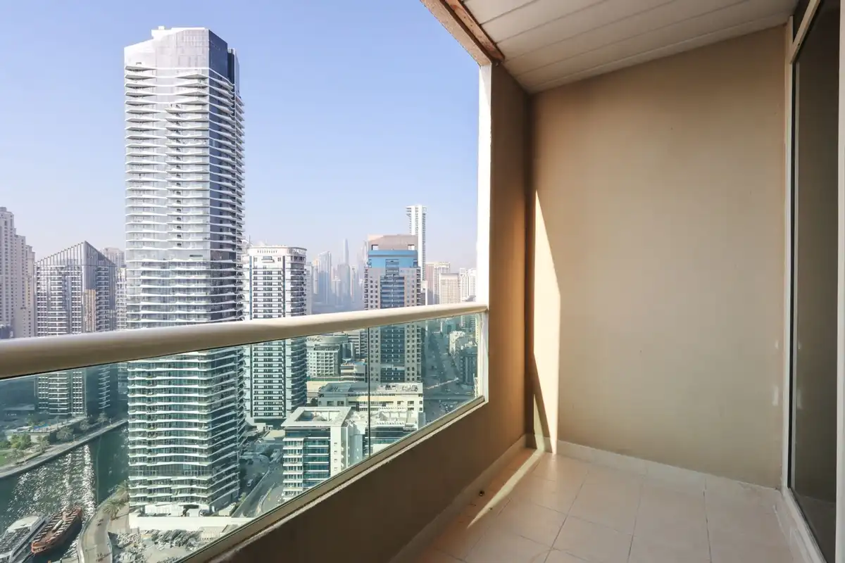 Upgraded 3B with Marina View, Near Promenade, Dubai