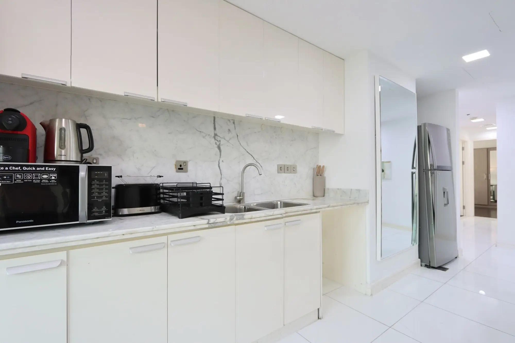 Upgraded 3B with Marina View, Near Promenade, Dubai