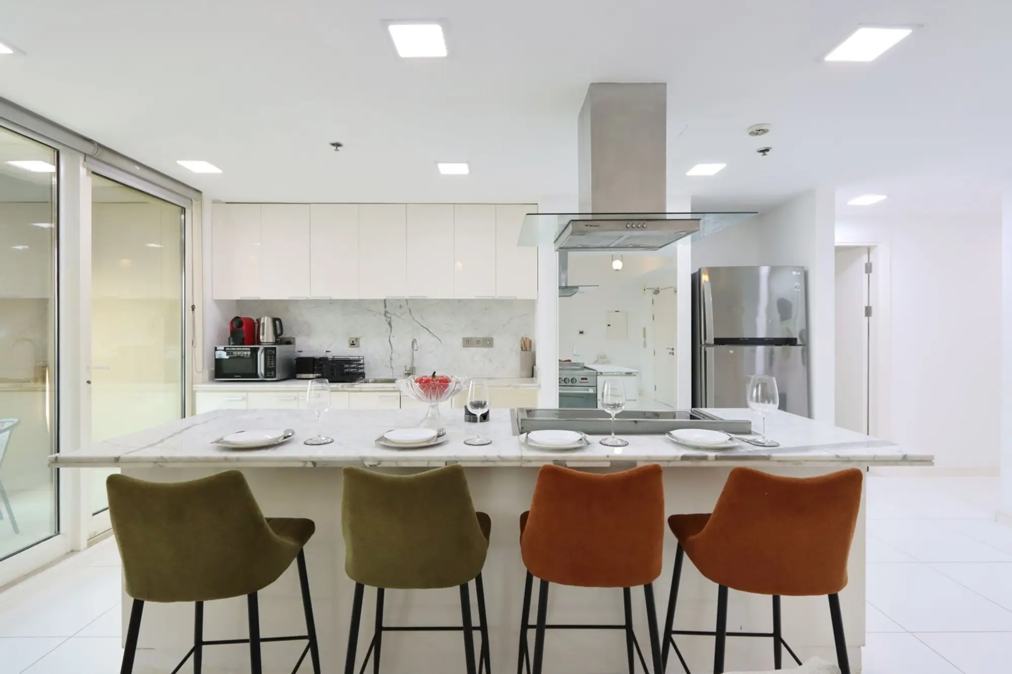 Upgraded 3B with Marina View, Near Promenade, Dubai