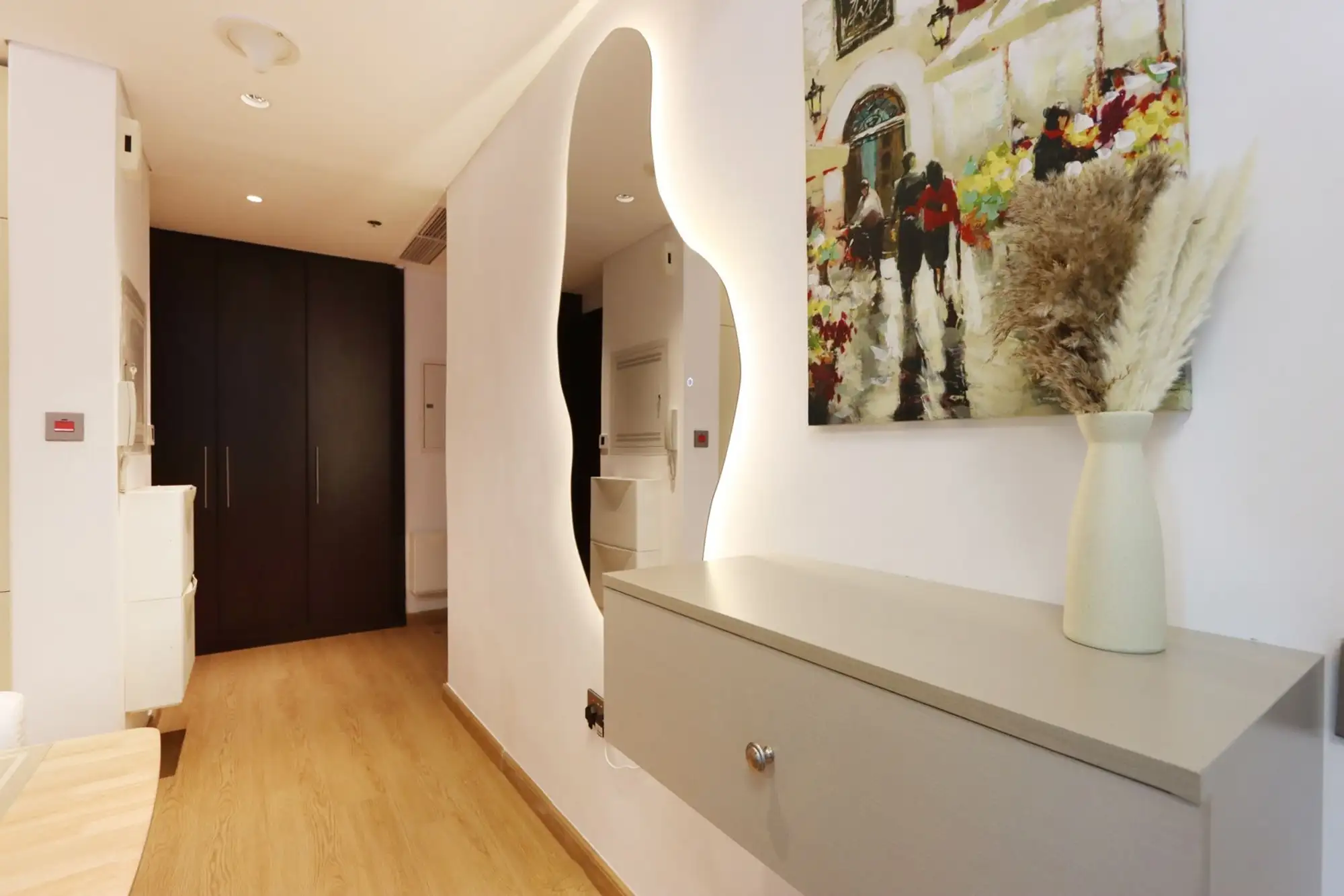 Upgraded Apt, Dubai