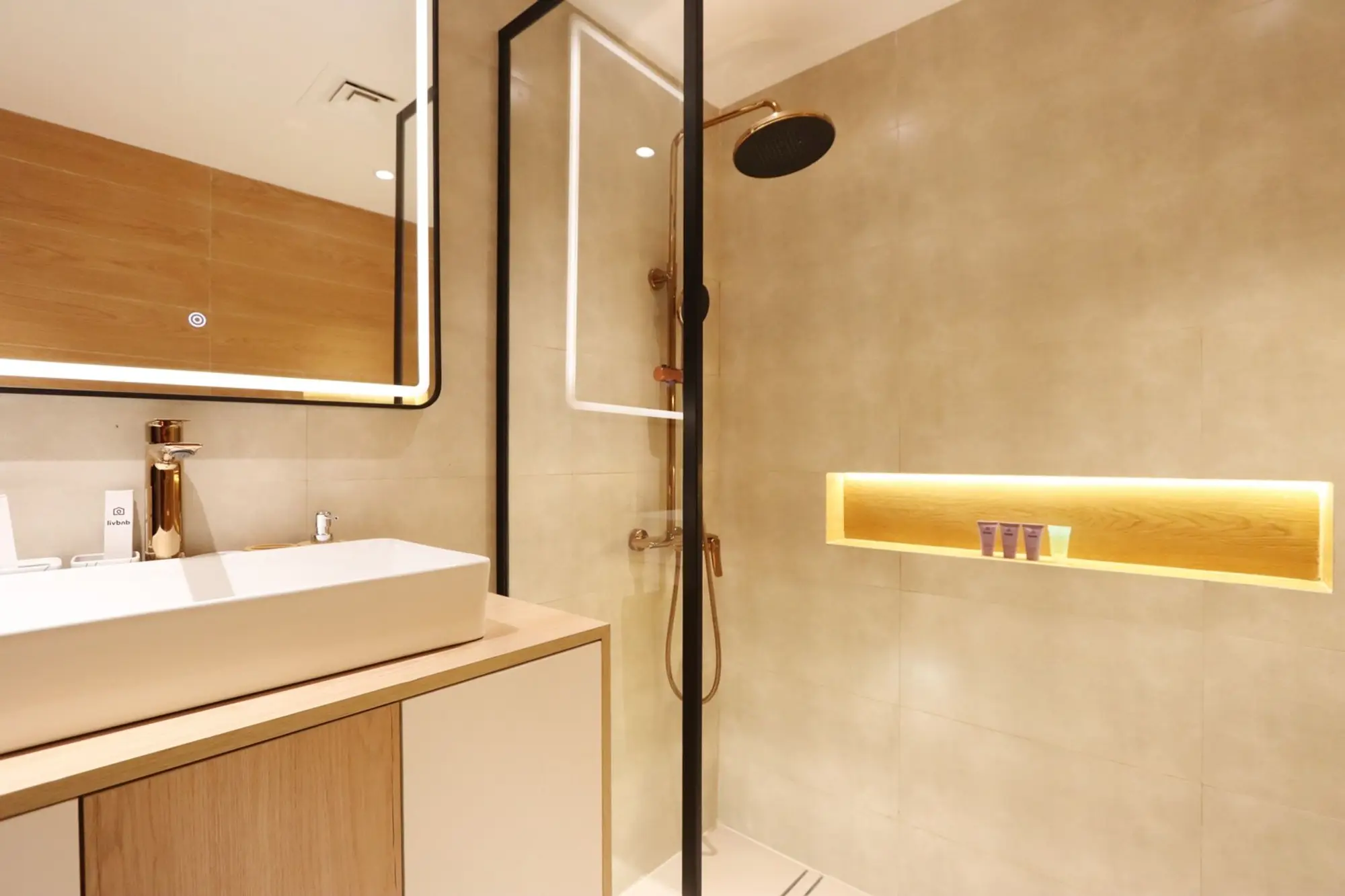 Upgraded Apt, Dubai