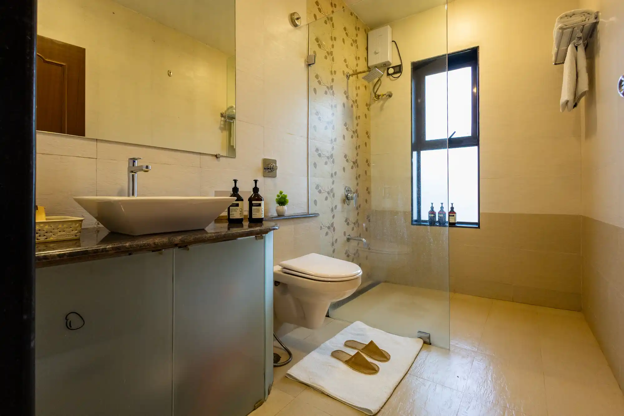 Valdivian Villa, Alibaug