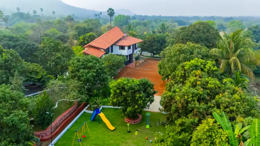 Valdivian Villa, Alibaug