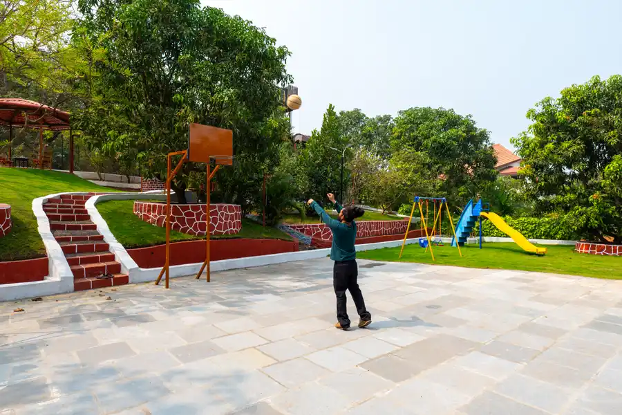 Valdivian Villa, Alibaug