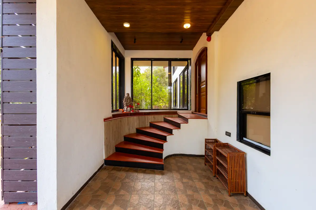 Valdivian Villa, Alibaug